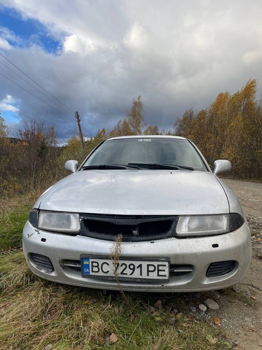 Продам мітсубіші карізму 1997р