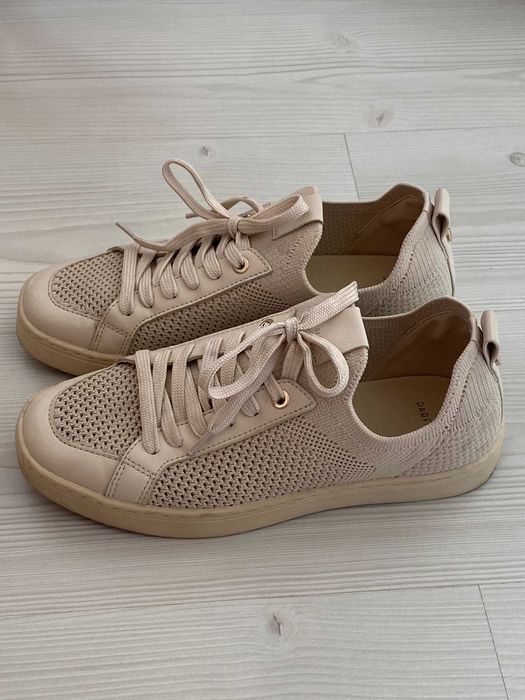 Sapatilhas Parfois bege telinha