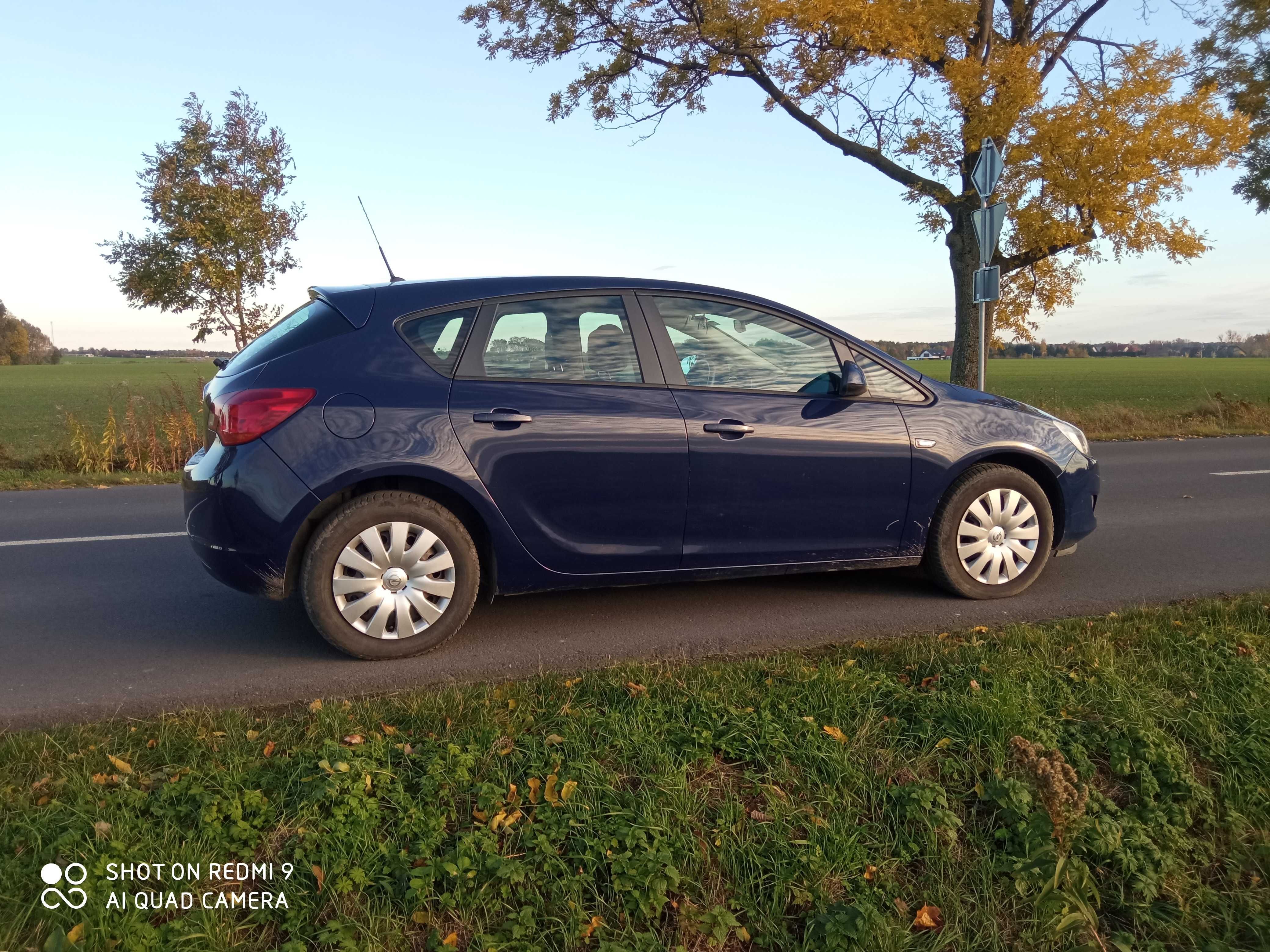 Opel Astra J IV 2012r 1.6 16V