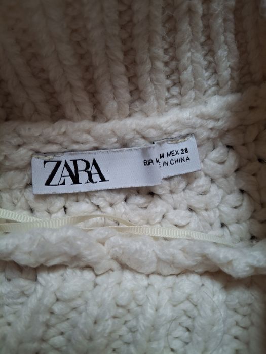 білий светр Zara oversize