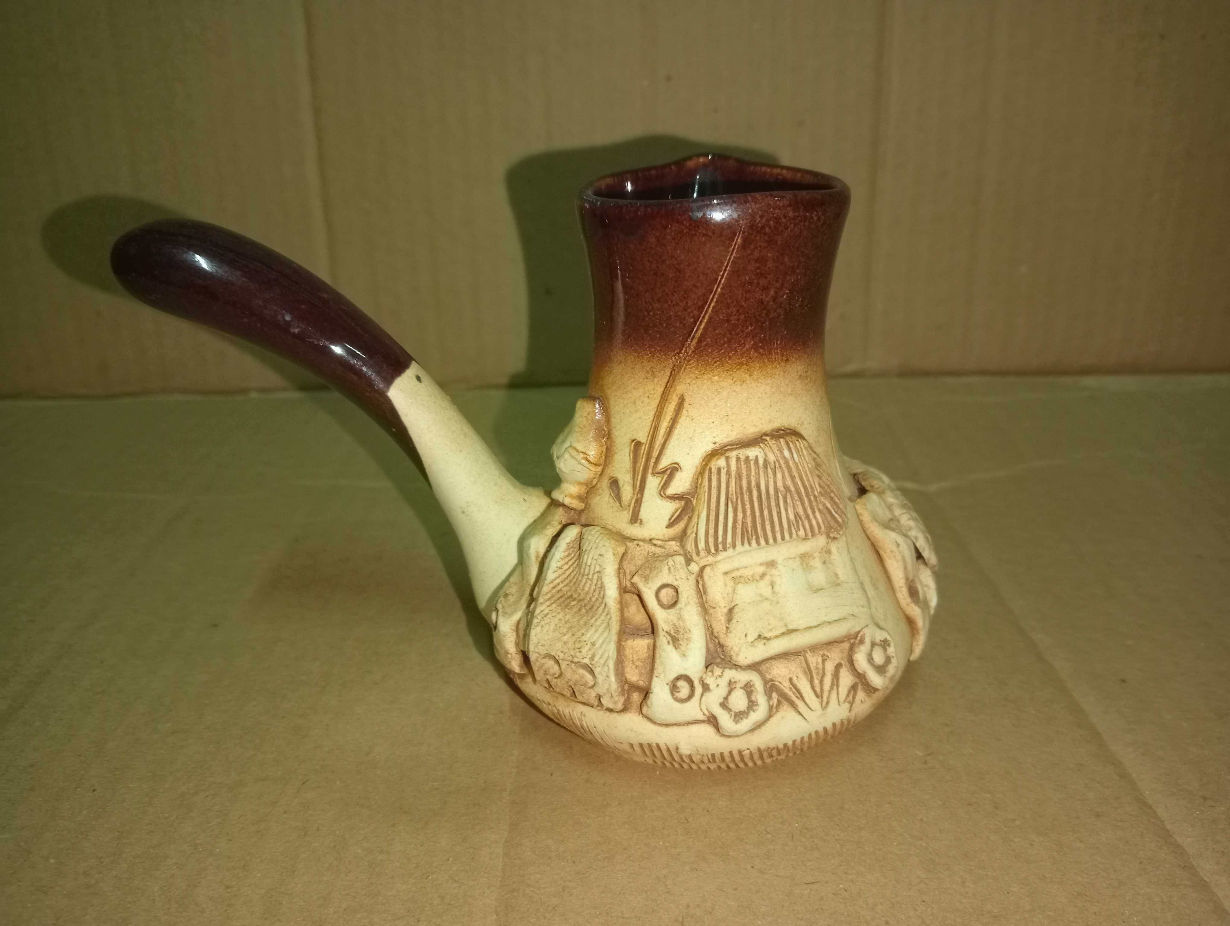 Кувшин заварник с удлиненной ручкой из глины