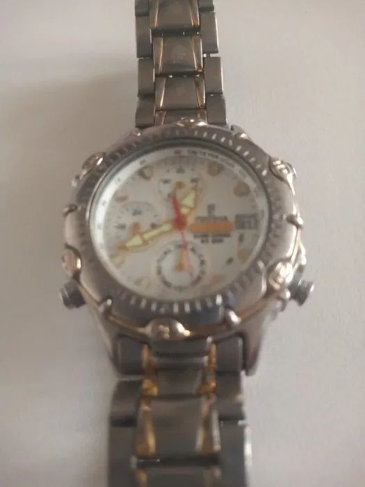 Zegarek Festina Titanium Alarm Chrono.
