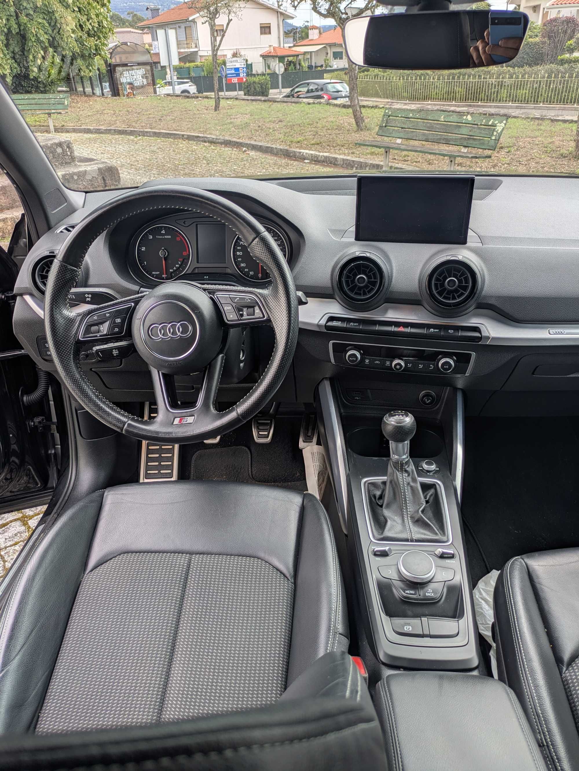 Audi Q2.  1.6 TDI S-LINE como novo
