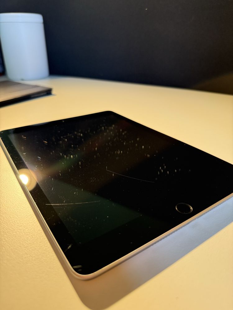 Apple Ipad 5 generacji