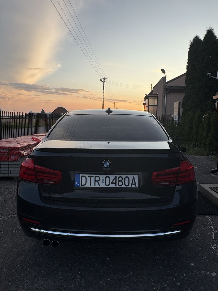 Sprzedam BMW 330i 2017 r.