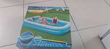 Piscina retangular familiar bestway  nova