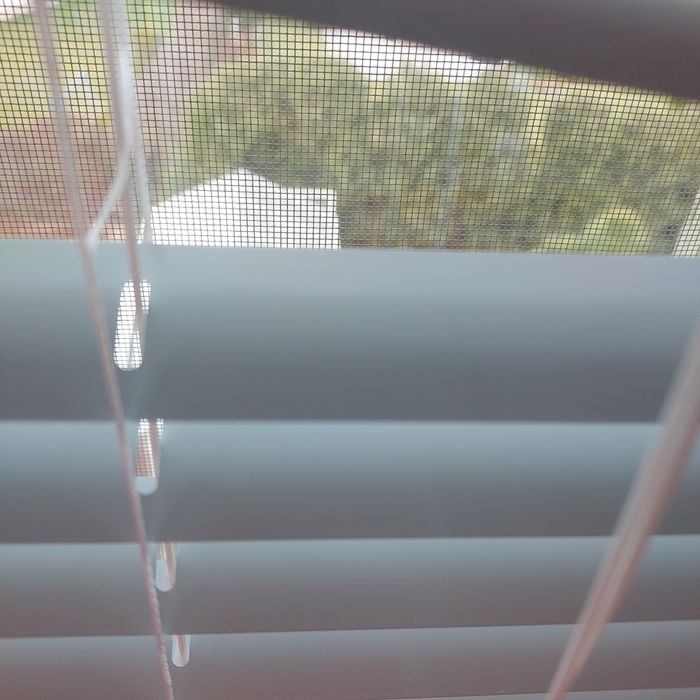 Żaluzje kolor biały