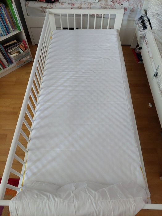 Łóżko młodzieżowe Ikea 70x160, materac, podkład. 2 sztuki,jedna za 90