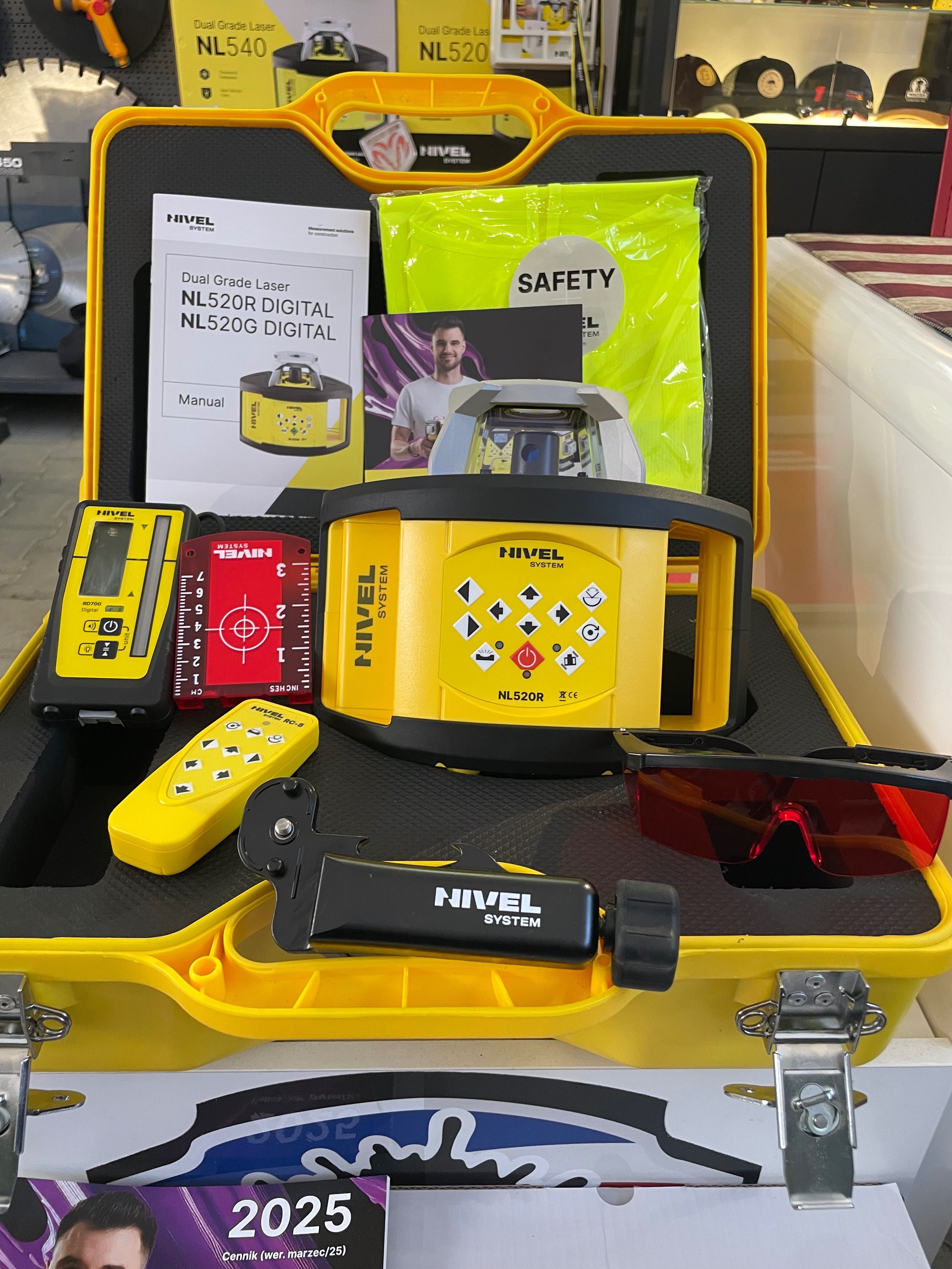 Niwelator laser. Nivel System NL520 DIGITAL RD700 Statyw,łata, nowy FV