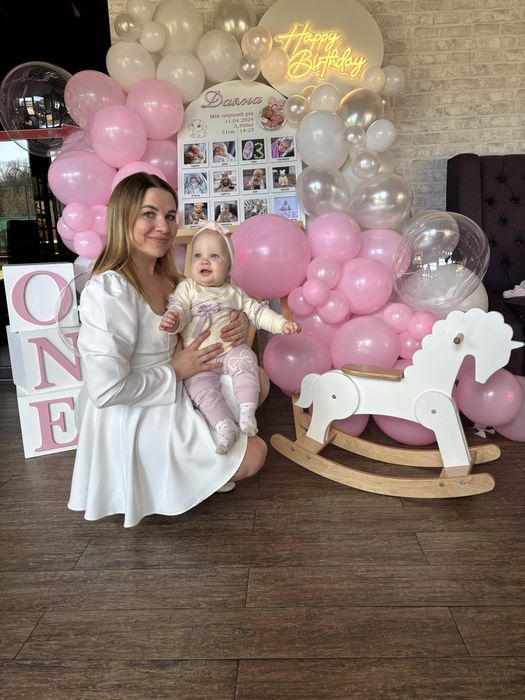 Фотозона оренда / сукня на рочок / реквізити на рочок