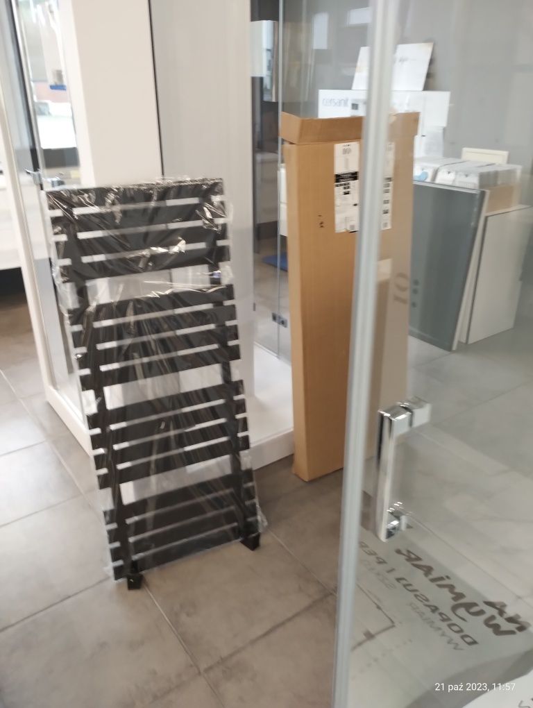 Grzejnik łazienkowy czarny TOKKE  TOK 50/120
