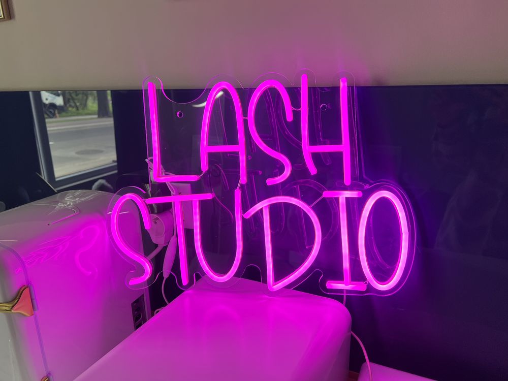 Neon lash studio