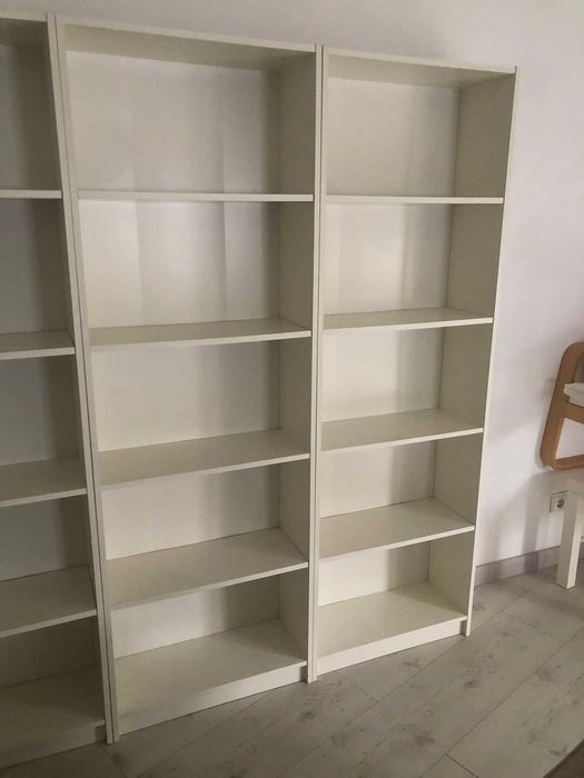 Cómodas e Estantes Ikea