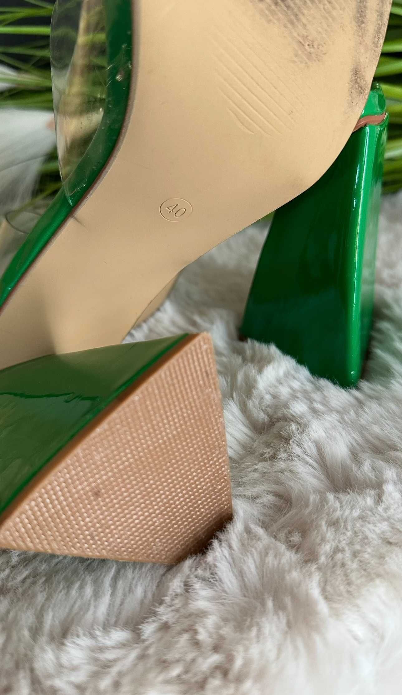 Klapki zielone jesień transparentne  wysokie obcas trójkąt Zalando