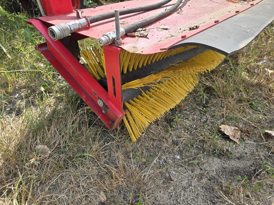 Szczotka, zamiatarka hydrauliczna do traktorka kosiarki Echo Trac