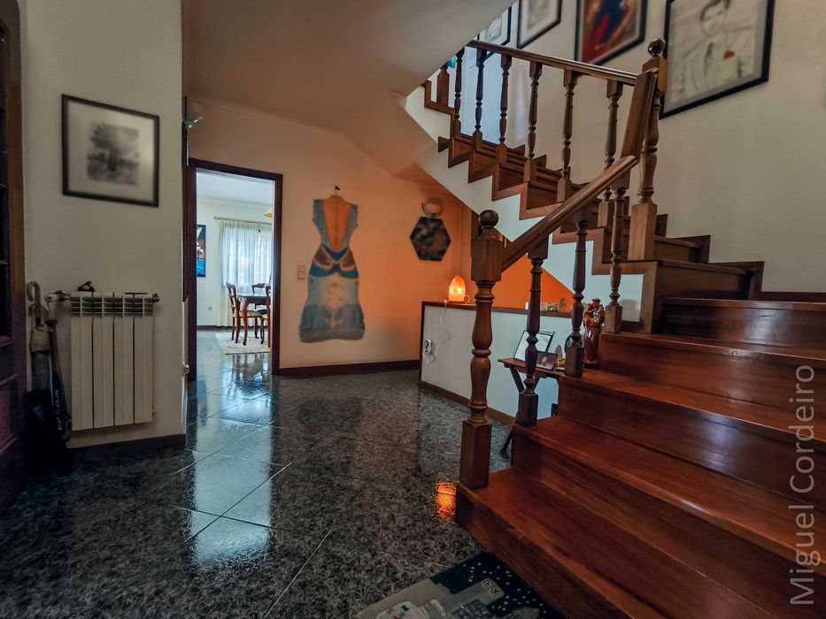 Moradia T4 de 3 frentes - Guifões, Matosinhos