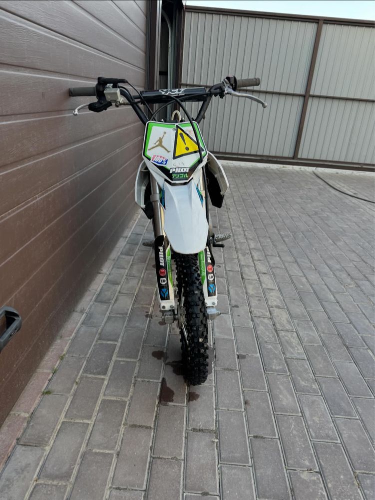 YCF Pilot F150 E (б/у, в идеальном состоянии) 1200$