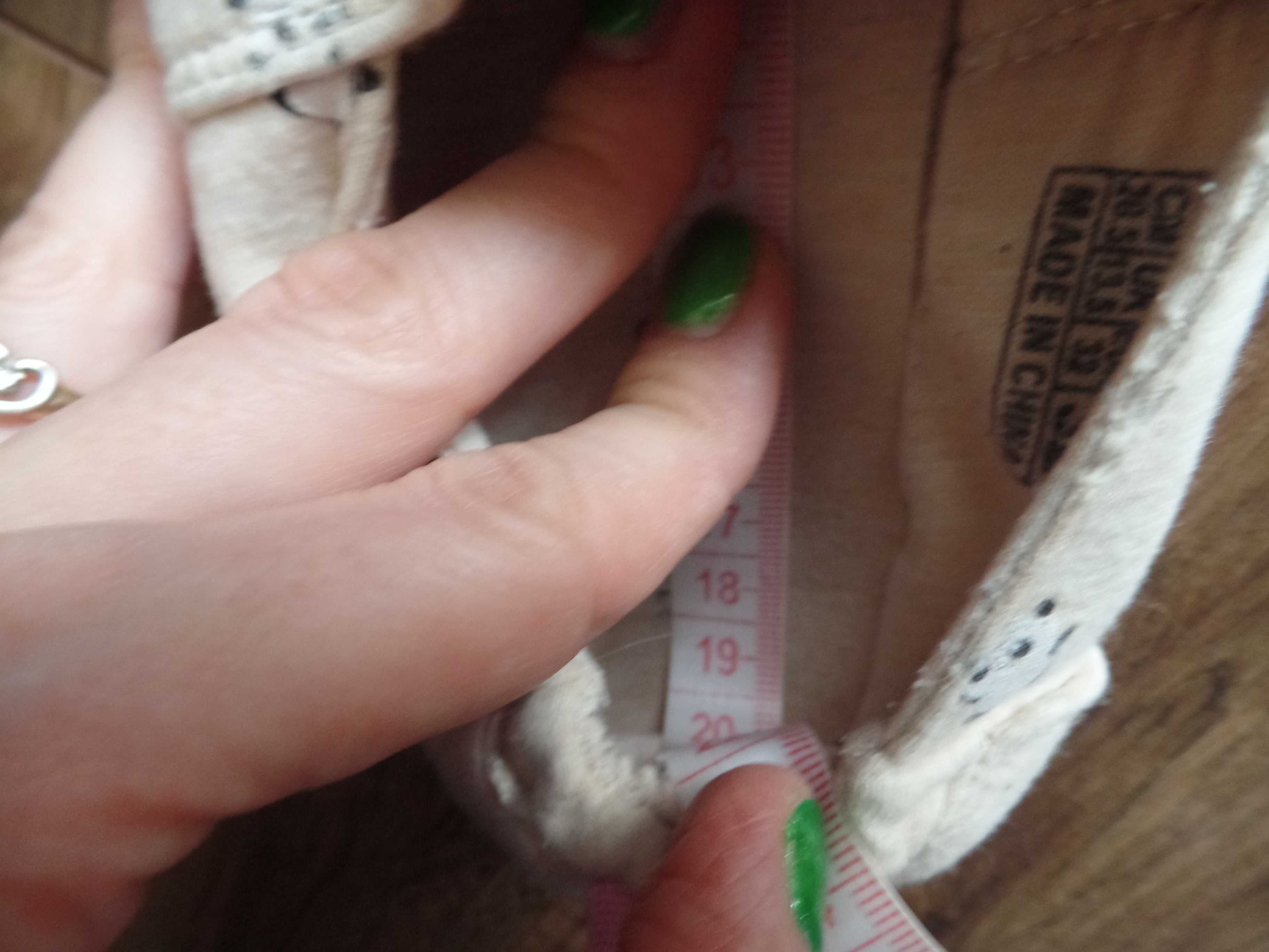Jasne beżowe kapcie tenisówki w misie pandy Reserved R.31/32