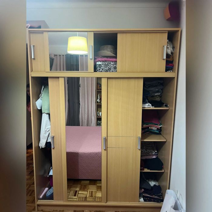Quarto de casal completo com estrado novo 3 colchão em bom estado