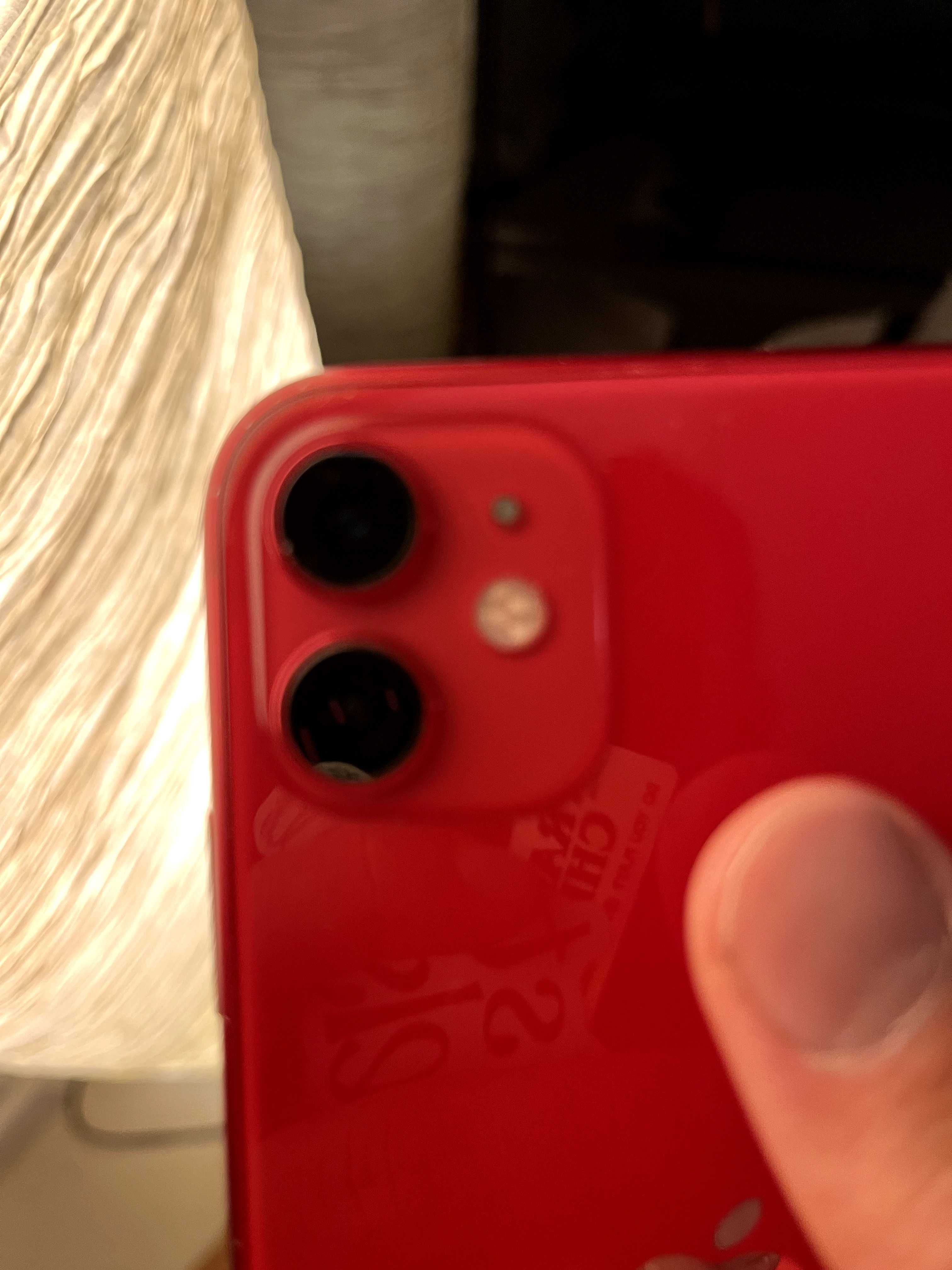 iPhone 11 64GB Vermelho