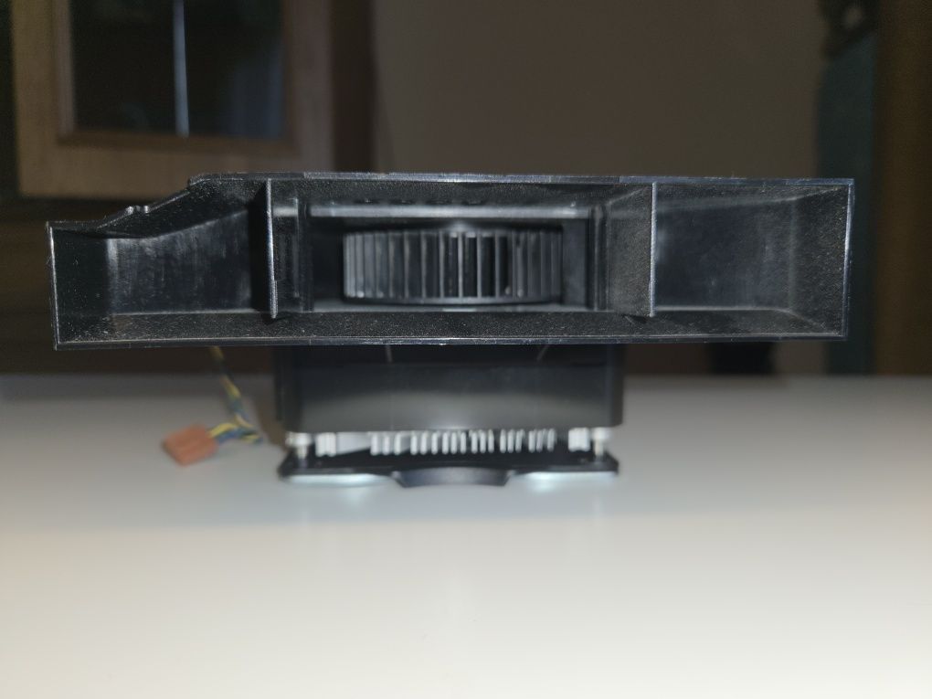 Chłodzenie / cooler do procesora AMD +  bracket AM4