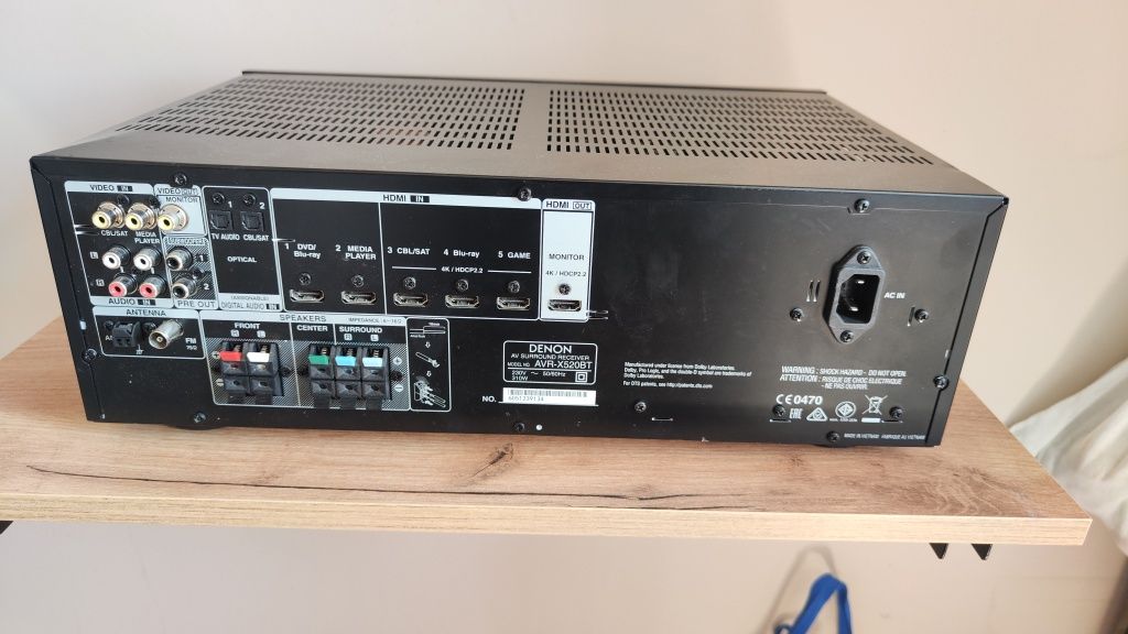 Amplituner Denon AVR-X520bt