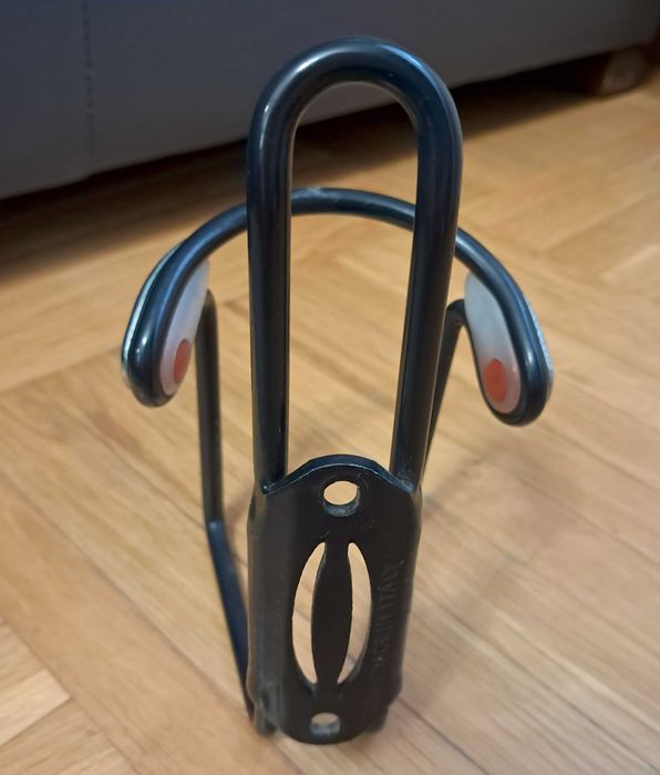 Koszyk,uchwyt na bidon rowerowy włoskiej firmy ELITE czarny,aluminiowy