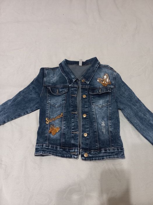 Джинсова куртка для дівчинки
