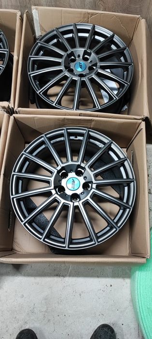 Komplet fabrycznie nowych alufelg AEZ.R19 5x112. Nowe opony zimowe