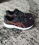 Сучасна модель кросівок asics fuji lite 3 f130622 night shade/nova