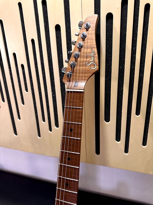 Suhr Classic Antique S  Flamed Roasted Maple Neck