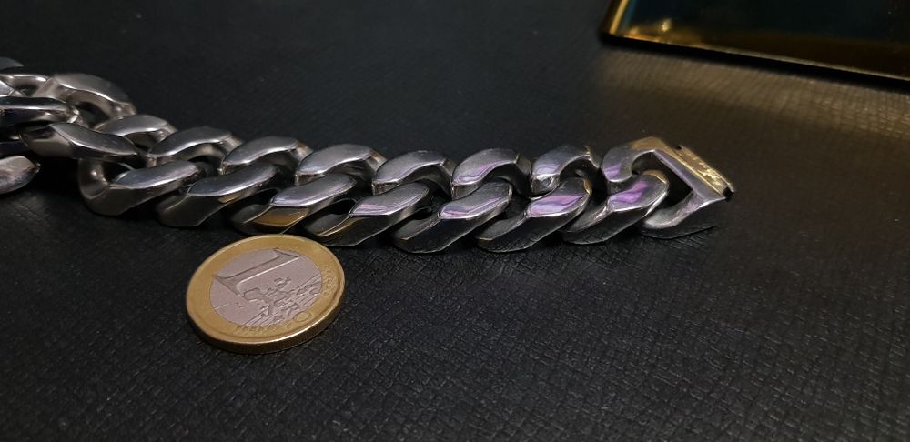 Pulseira aço muito grossa