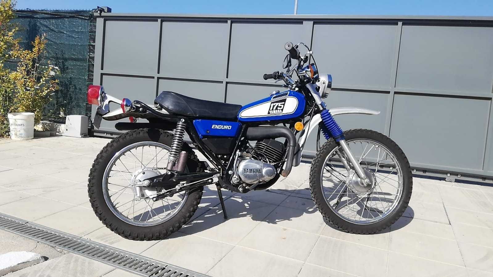 Yamaha DT175 AT1 1975 muito bom estado isenta