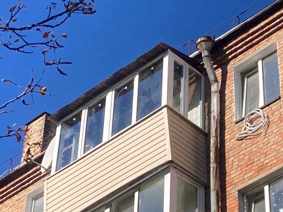 УВАГА Ремонт балконів у Києві Внутрішня і зовнішня обшивка Скління