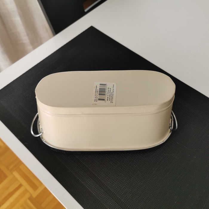 Słodycze przekąski drobiazgi pojemnik