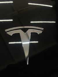 Значок , шильдик Tesla 3