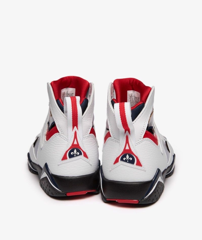 Air Jordan 7 Retro x PSG