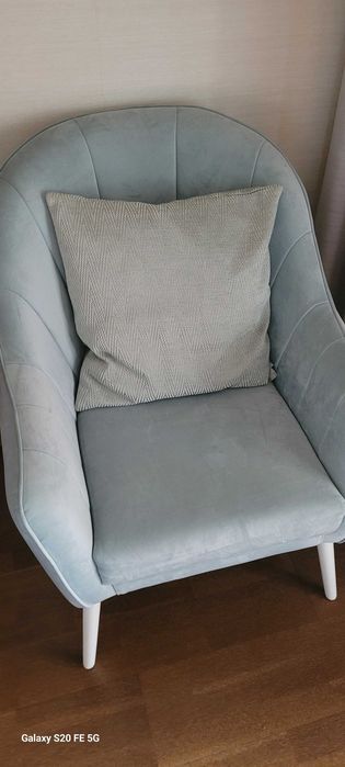 Cadeirões novos verde água