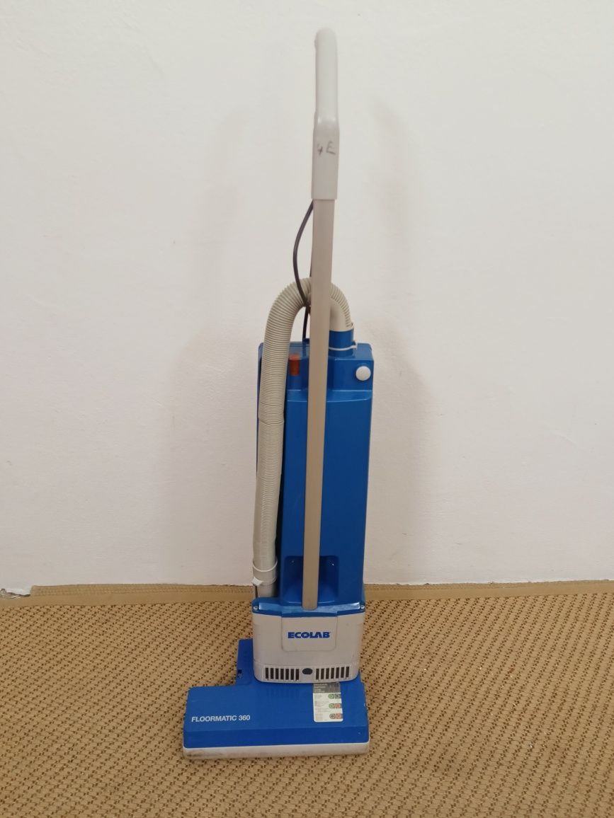 Profesjonalny odkurzacz do dywanów, podłóg -Floormatic 360.