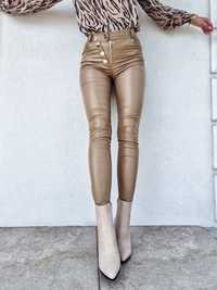 Spodnie woskowane 7 – złoty camel złote guziki By Me M 38