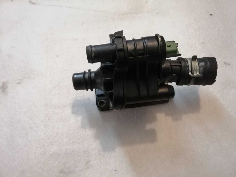 Термостат Citroen C4 Picasso ford Peugeot