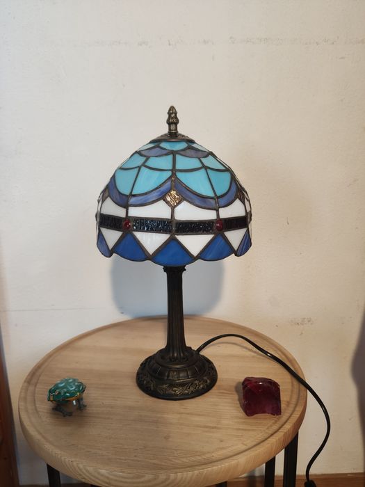 Lampa witrażowa w stylu Tiffany