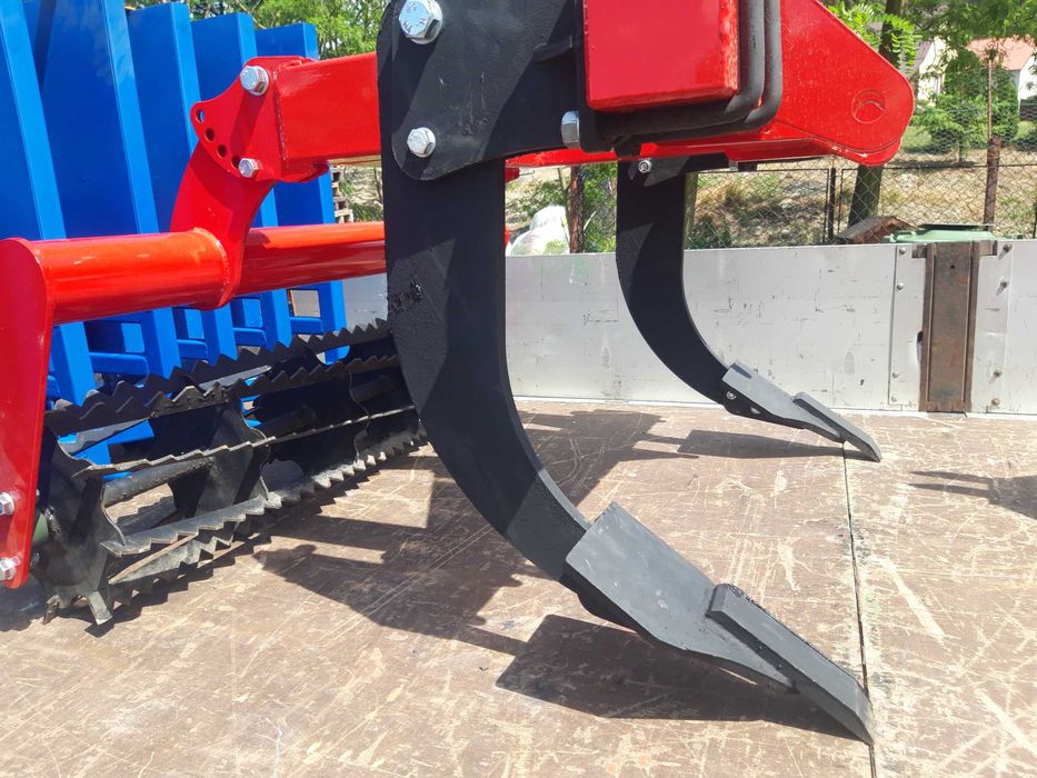 Rama proszkowo malowana głębosz  nowy 1/3 pazur nowa do ciągnika