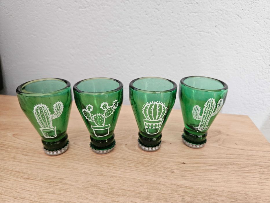 Kieliszki do tequili i wódki butelki po piwie 4szt