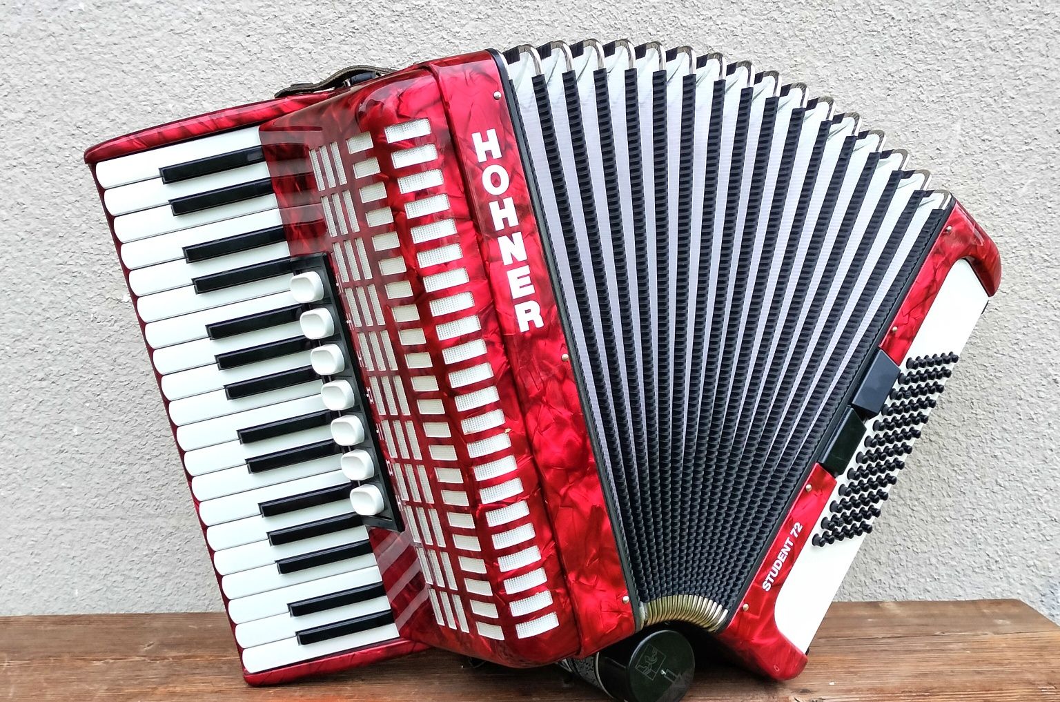 Akordeon Hohner Student 72 basy - jak nowy !