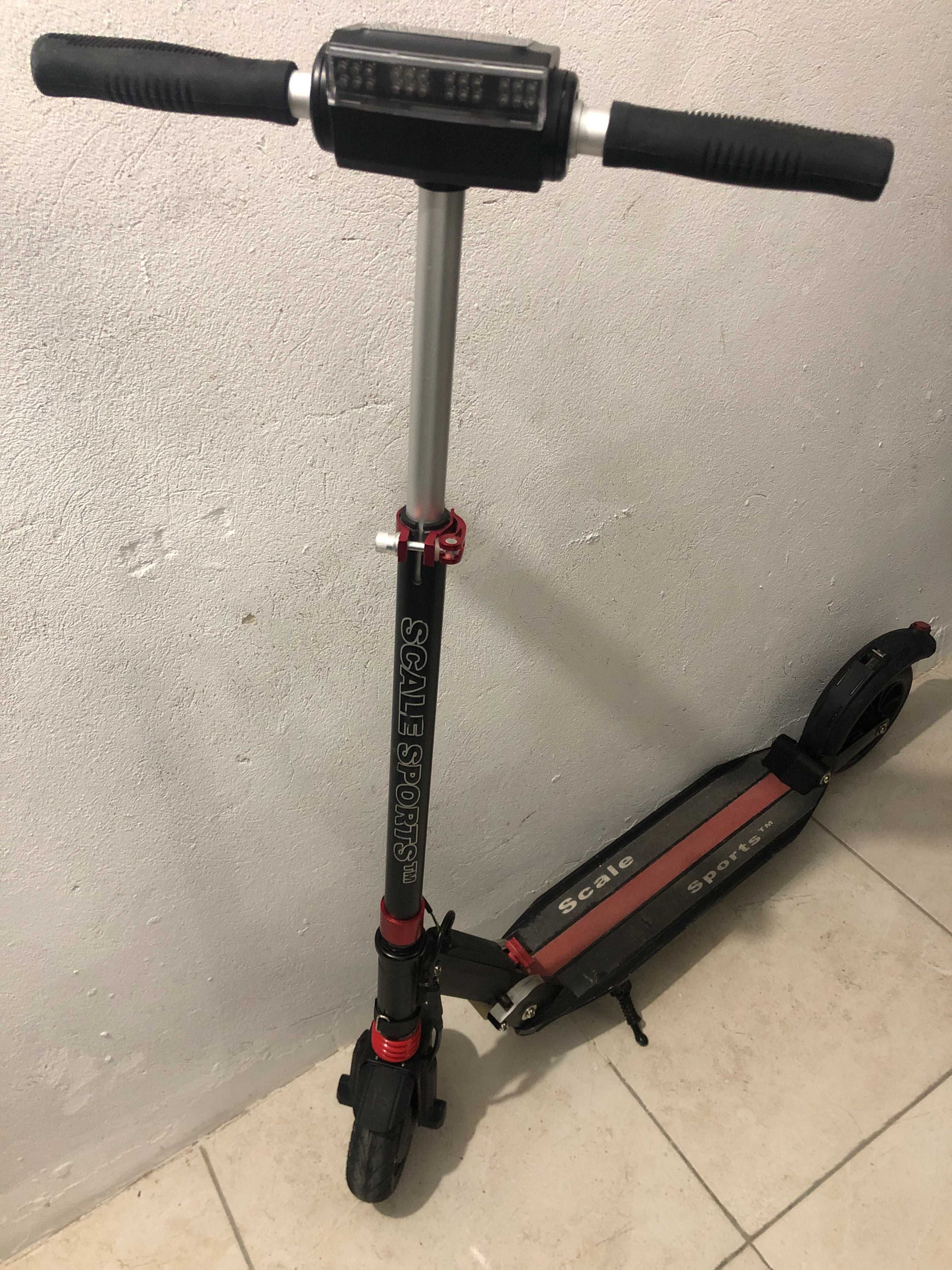 Электросамокат Scale Sports