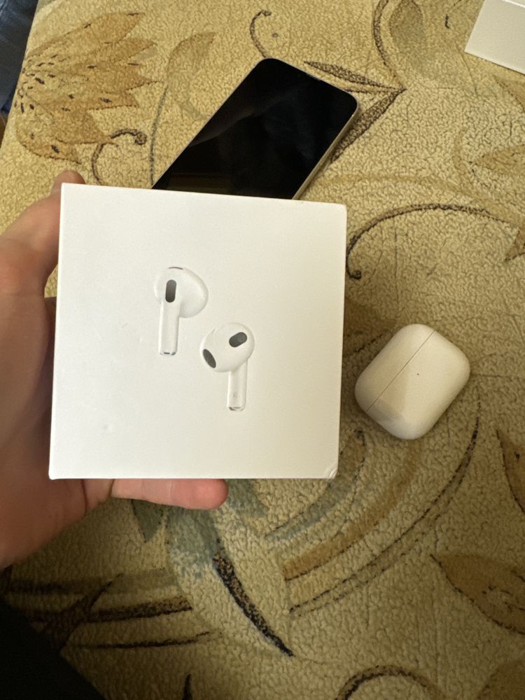 Airpods 3 відкриті не користувався, lux