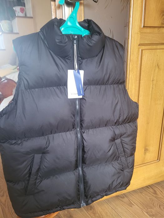 Безрукавка чоловіча