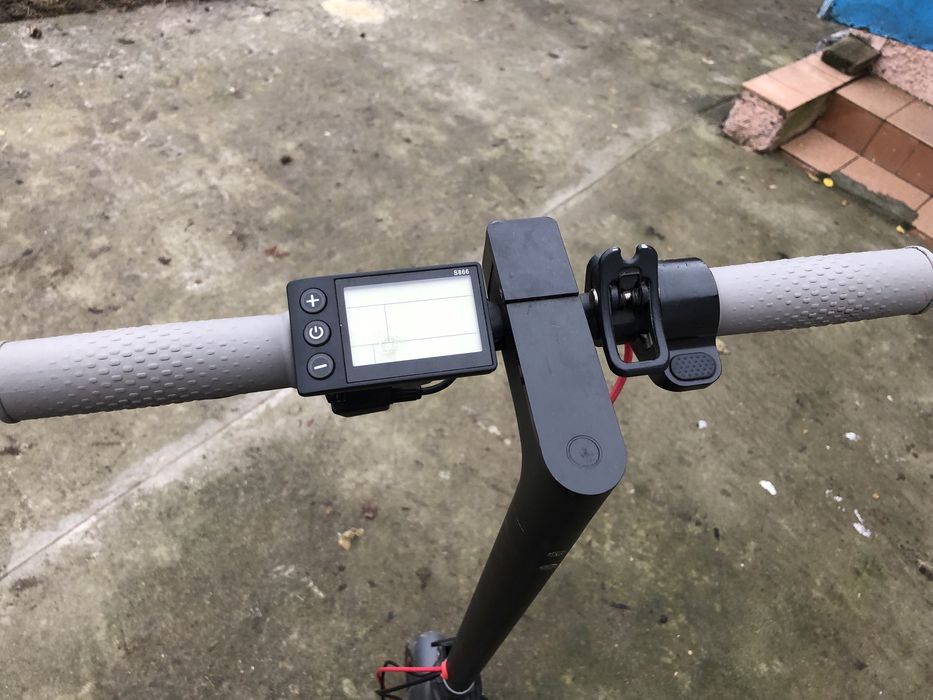 Продається електросамокат Xiaomi