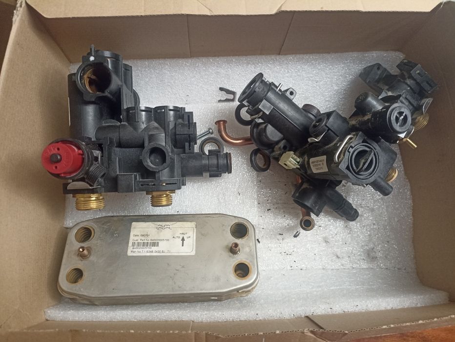 Ariston BS II kocioł gazowy dwufunkcyjny części.wymiennik.zawòr.itp